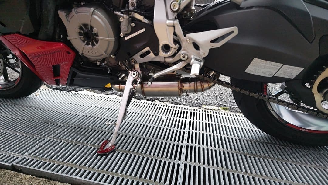 年末お値引き‼️ドゥカティ パニガーレ ストリートファイターV2 マフラー