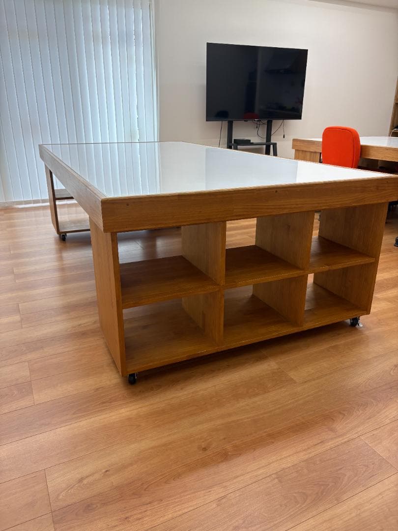 大型テーブル（ホワイトボード天板＆収納棚付き）247 × 126 × 72