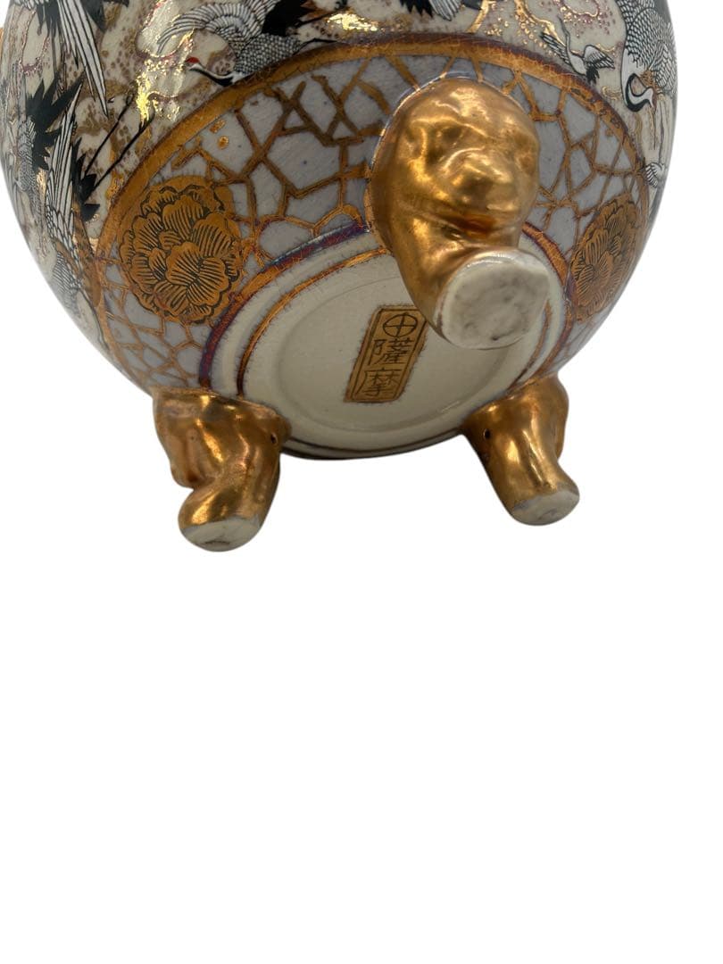 蓋付金襴手細密人物図三足飾壺 薩摩焼 明治時代 色絵 金彩 香炉 骨董品
