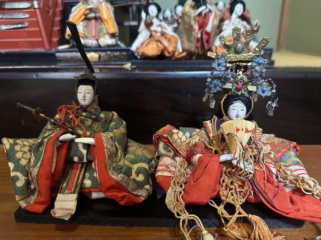 雛人形セット 伝統的な雛祭り　御殿付き お道具付き
