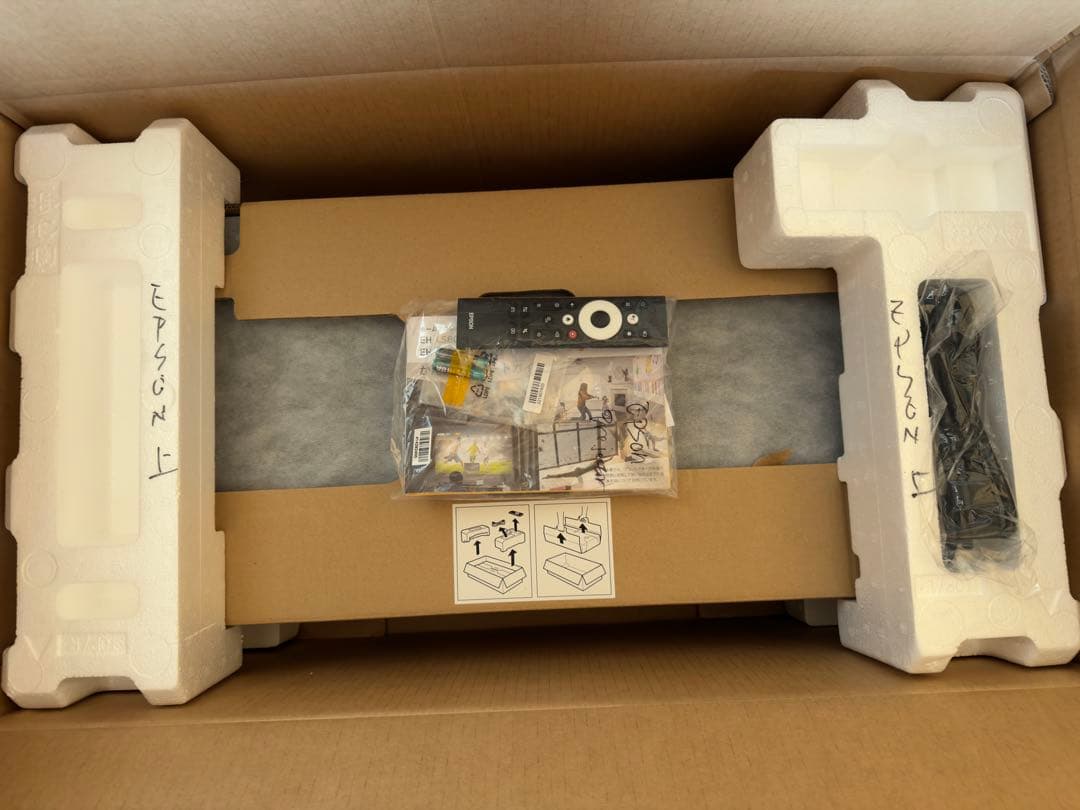 ★新春値下★美品★短利用時間Epson EH-LS800B プロジェクター本体