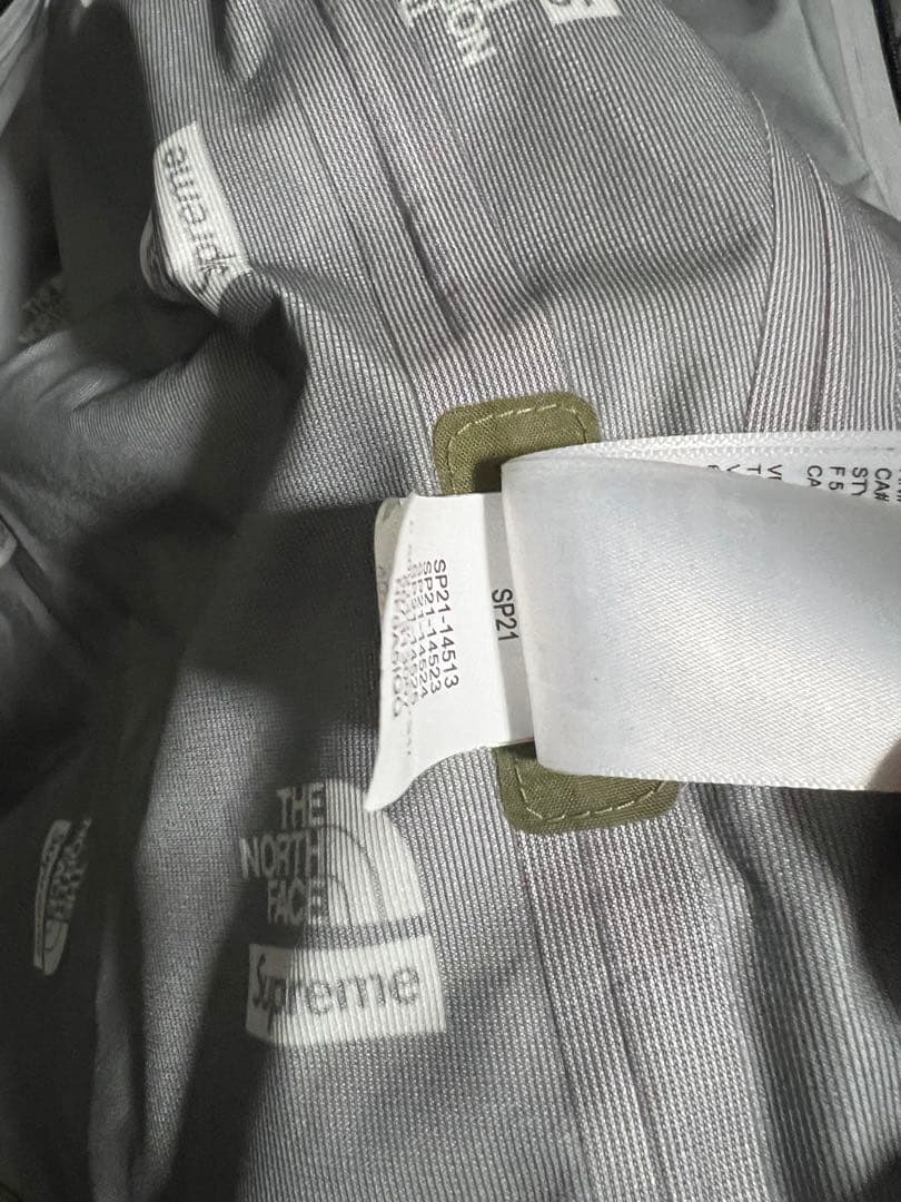 Supreme シュプリーム ノースフェイス サミットシリーズ