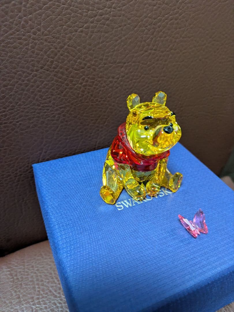 スワロフスキー　Swarovski　Disney　プーさんとチョウ　破損　置物