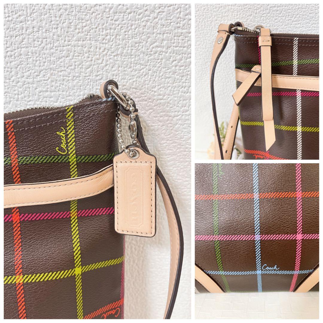 極美品★COACH コーチ ショルダーバッグ 斜め掛け PVC×レザー チャーム