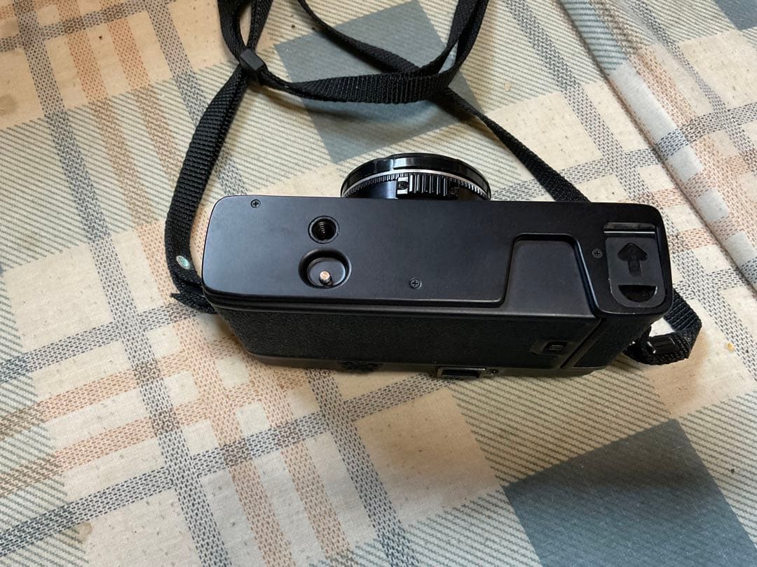 コニカ　C 35 EF。フイルム式コンパクトカメラ。【美品、ミノルタとの合併前】