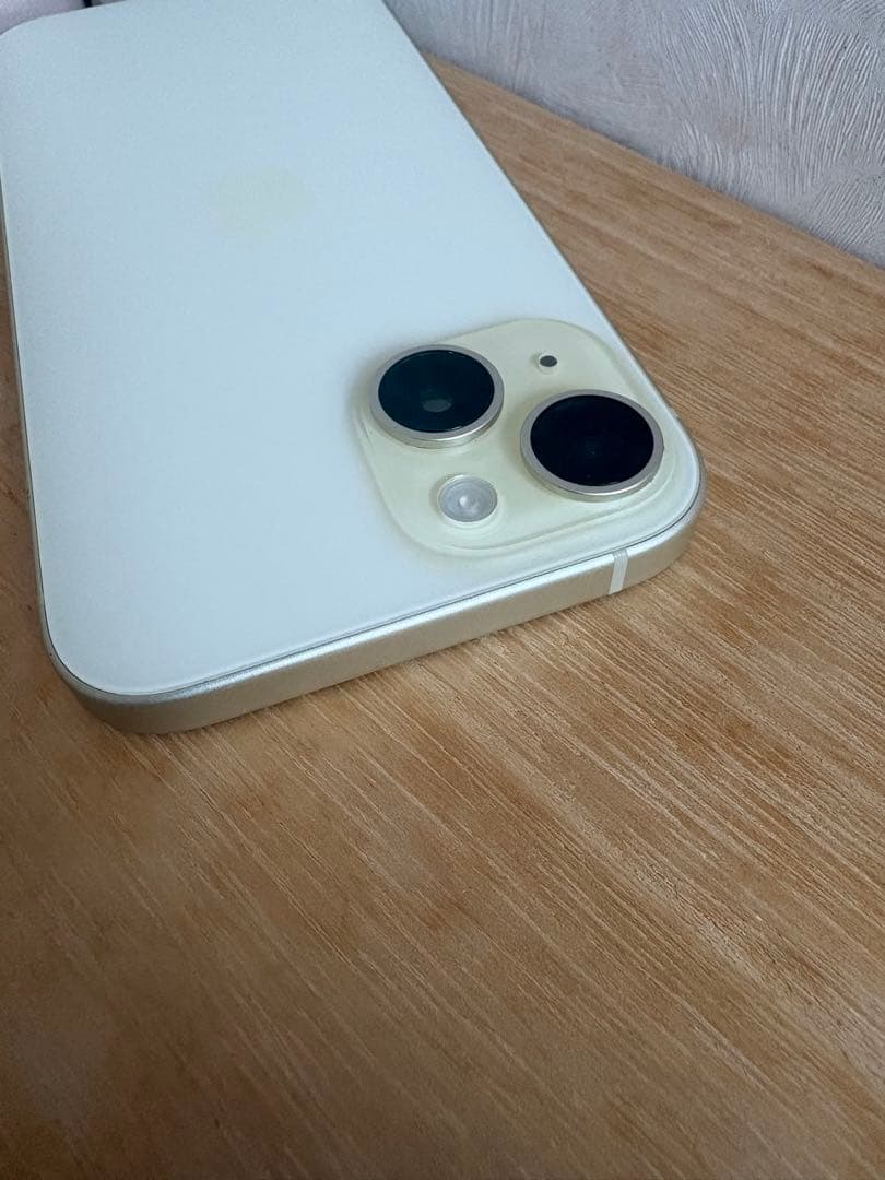 【無音カメラ】Apple iPhone 15 128GB【カナダ版】イエロー