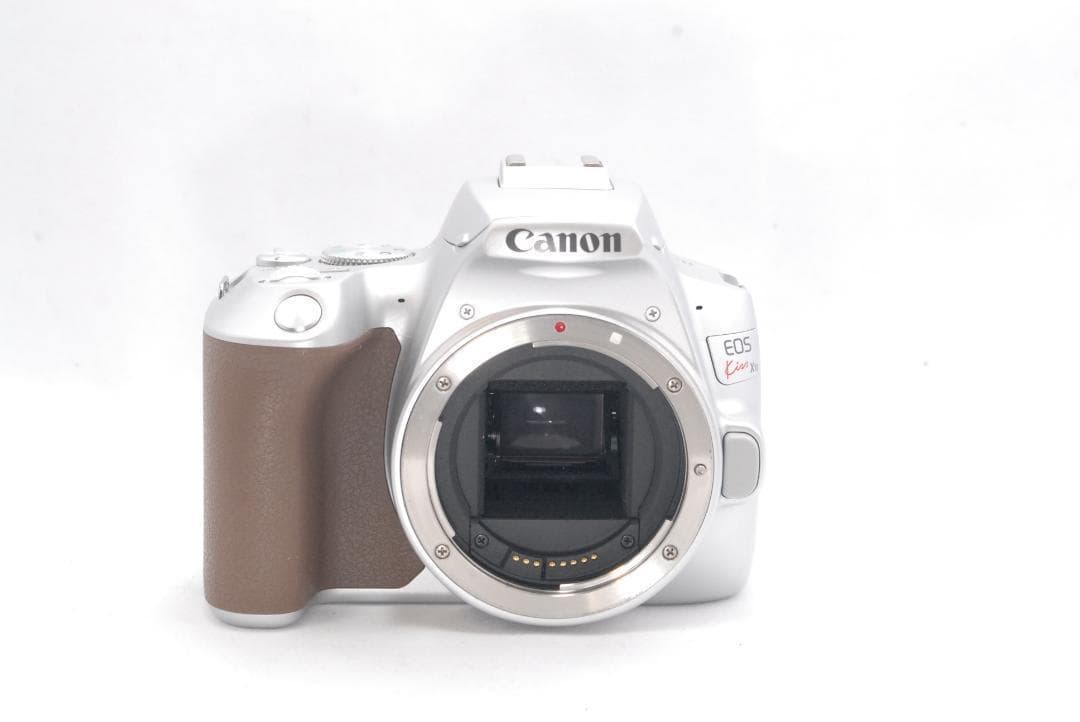 Wi-Fi機能付き✨Canon　kiss　X10　シルバー　ボディのみ　一眼レフ