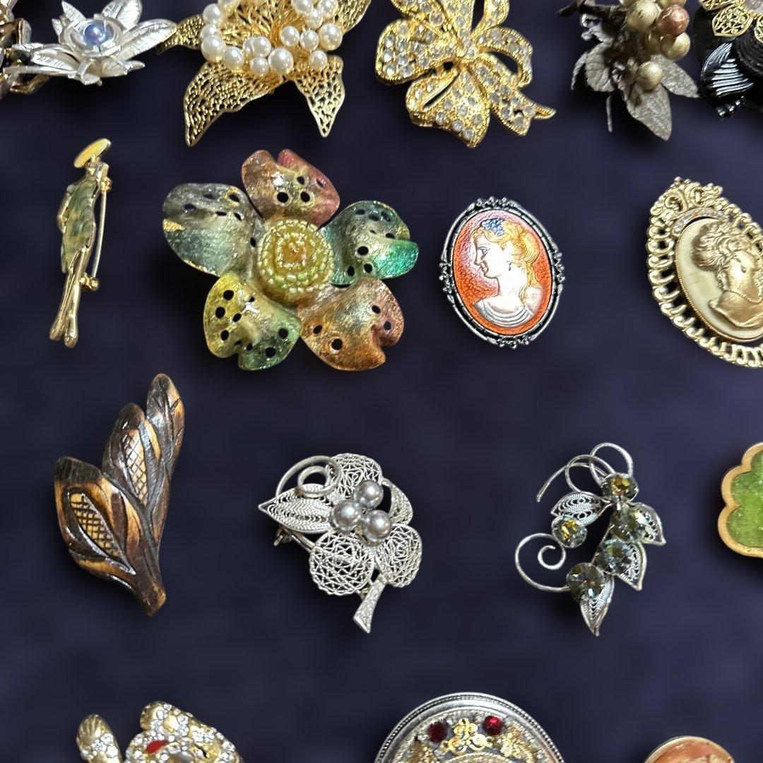 【vintage】ブローチ　まとめ売り　大量　110点以上