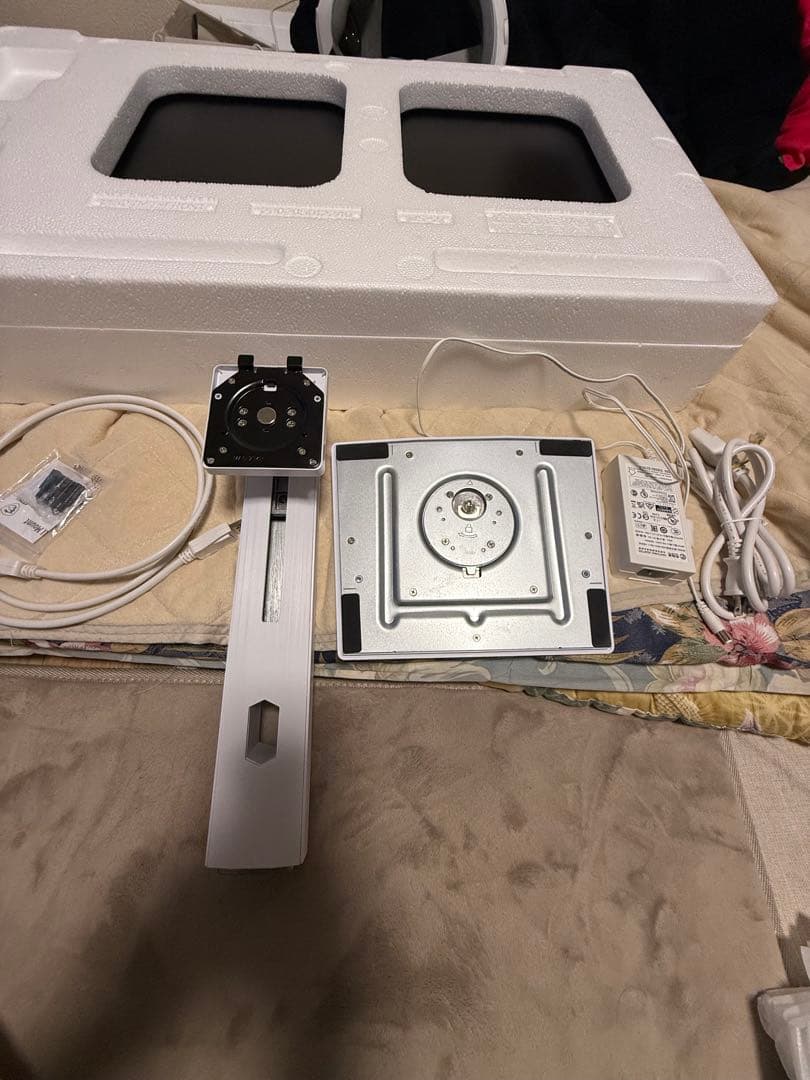 MSI MAG274QRFW 27インチモニター