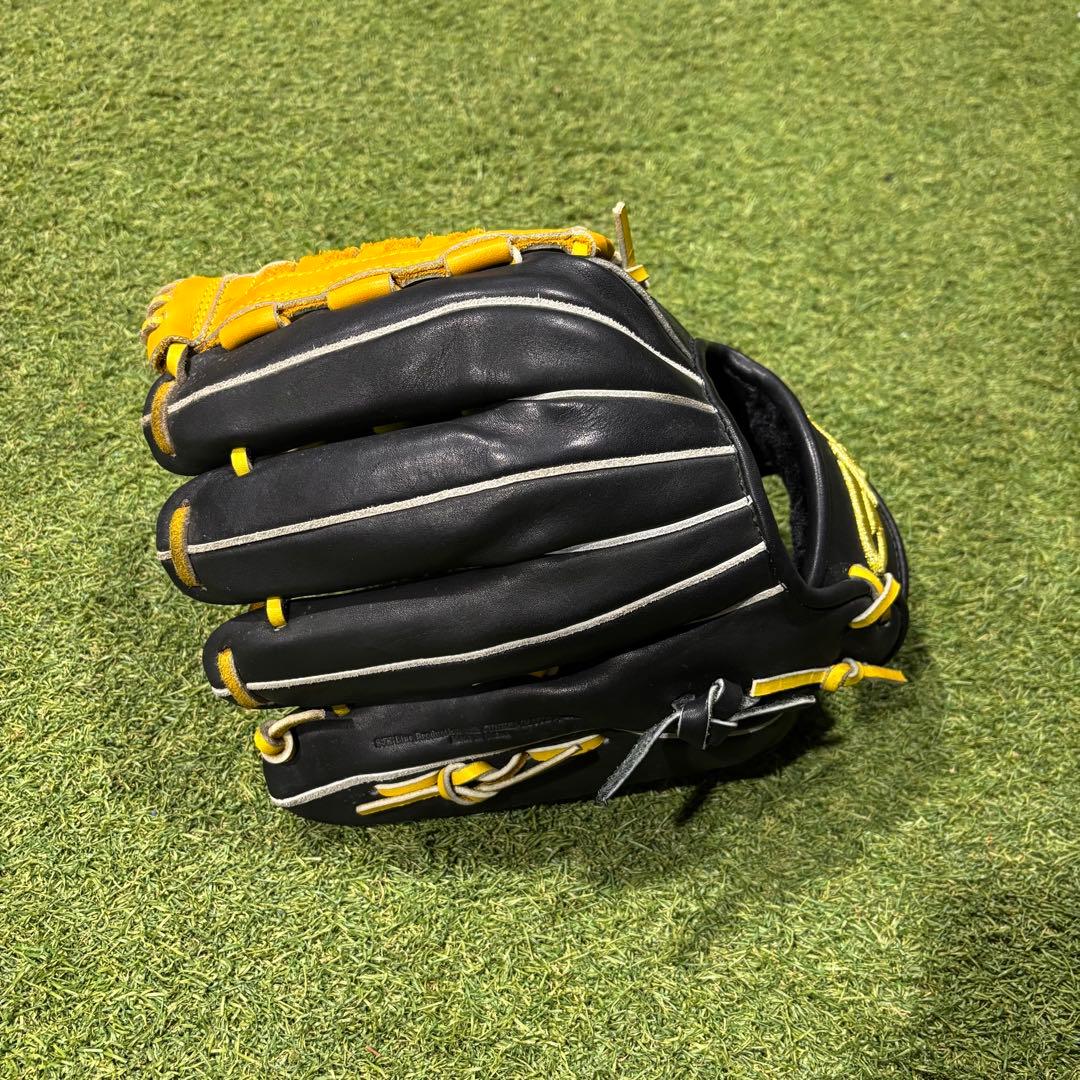 【早いもの勝ち】Glom 軟式グローブ　内野手用