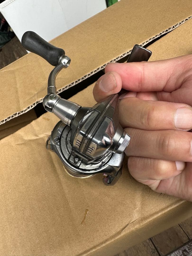 シマノ　shimanoツインパワー 1000PGS スピニングリール