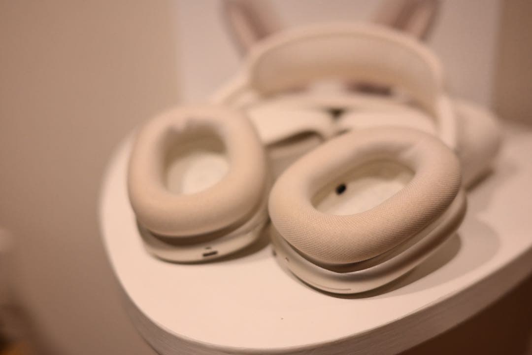 新色　AirPods MAX スターライトワイヤレスヘッドフォン 本体