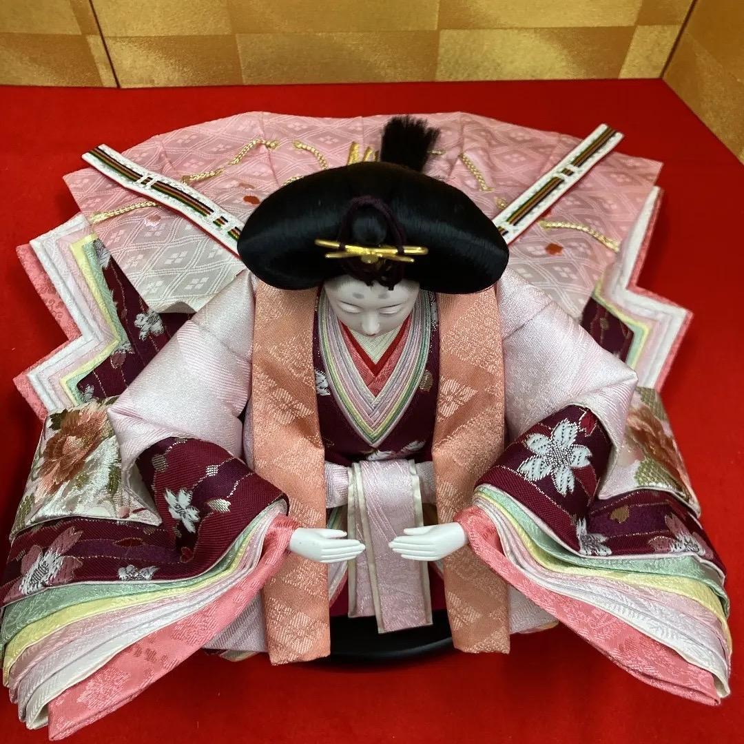 F4-7 訳あり特価　きれいな刺しゅう花柄衣裳　三五親王のみ