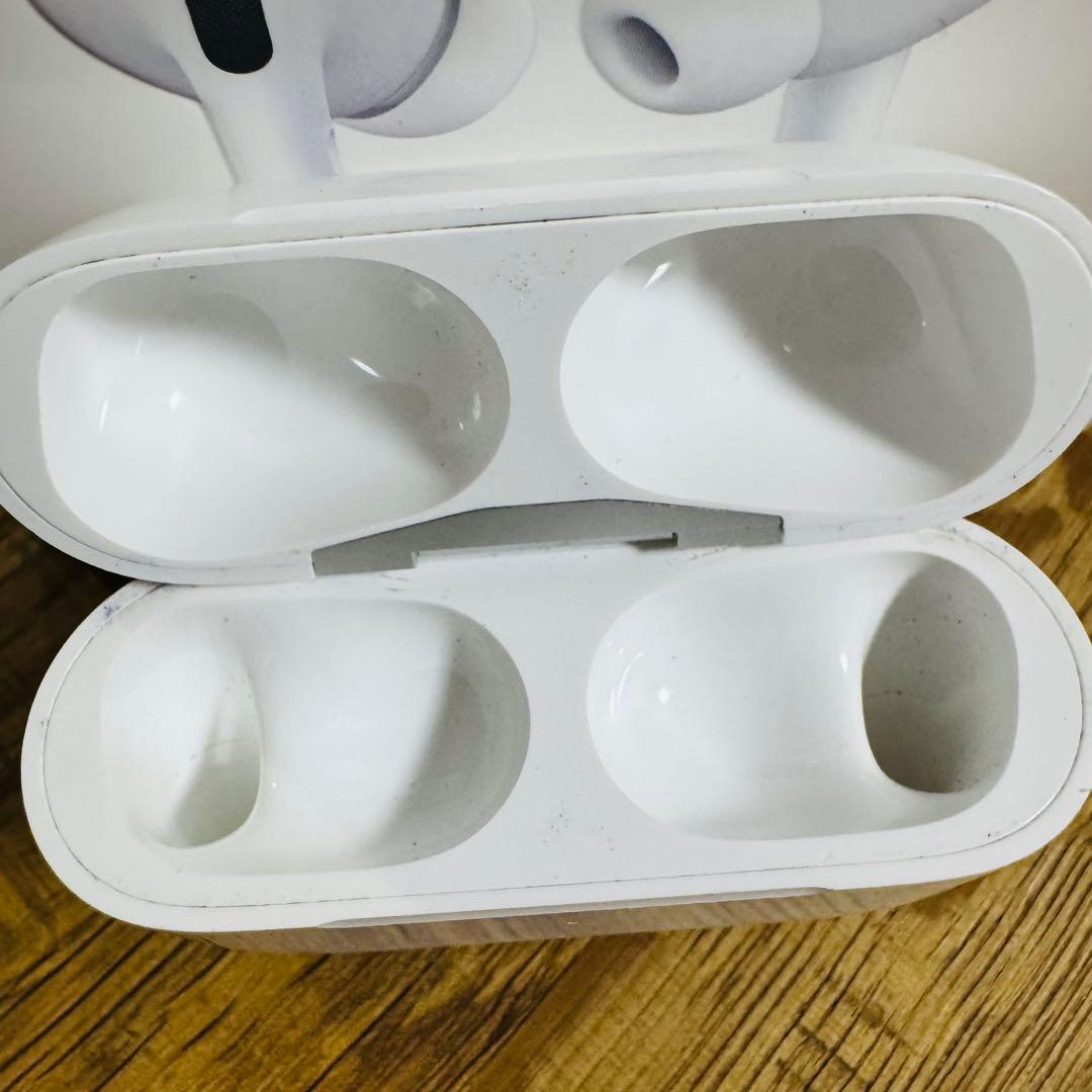 Apple AirPods Pro 第1世代 Lightning White
