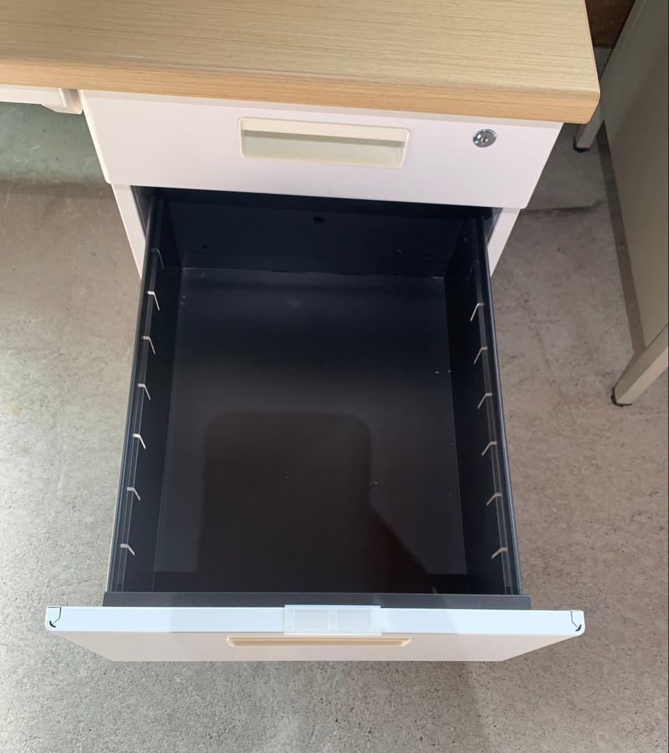 事務机 スチール製 片袖 鍵無し 引取限定