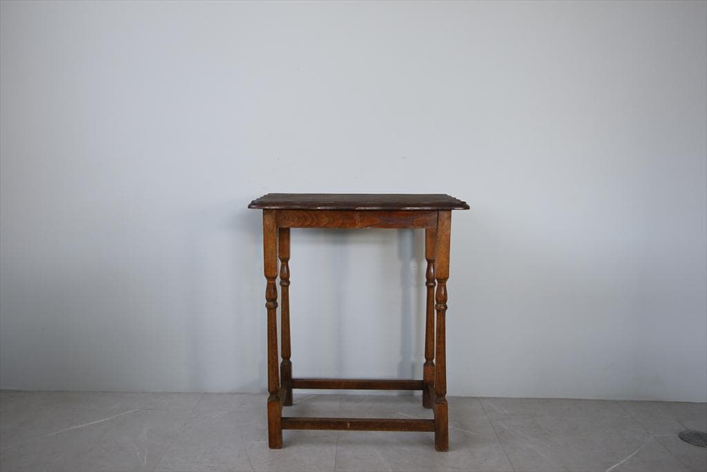 英国アンティーク木製サイドテーブル/オケージョナル机/飾り棚/花台(91-176