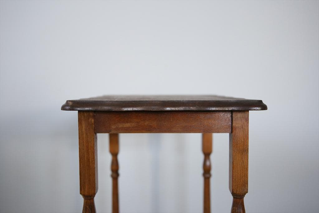 英国アンティーク木製サイドテーブル/オケージョナル机/飾り棚/花台(91-176