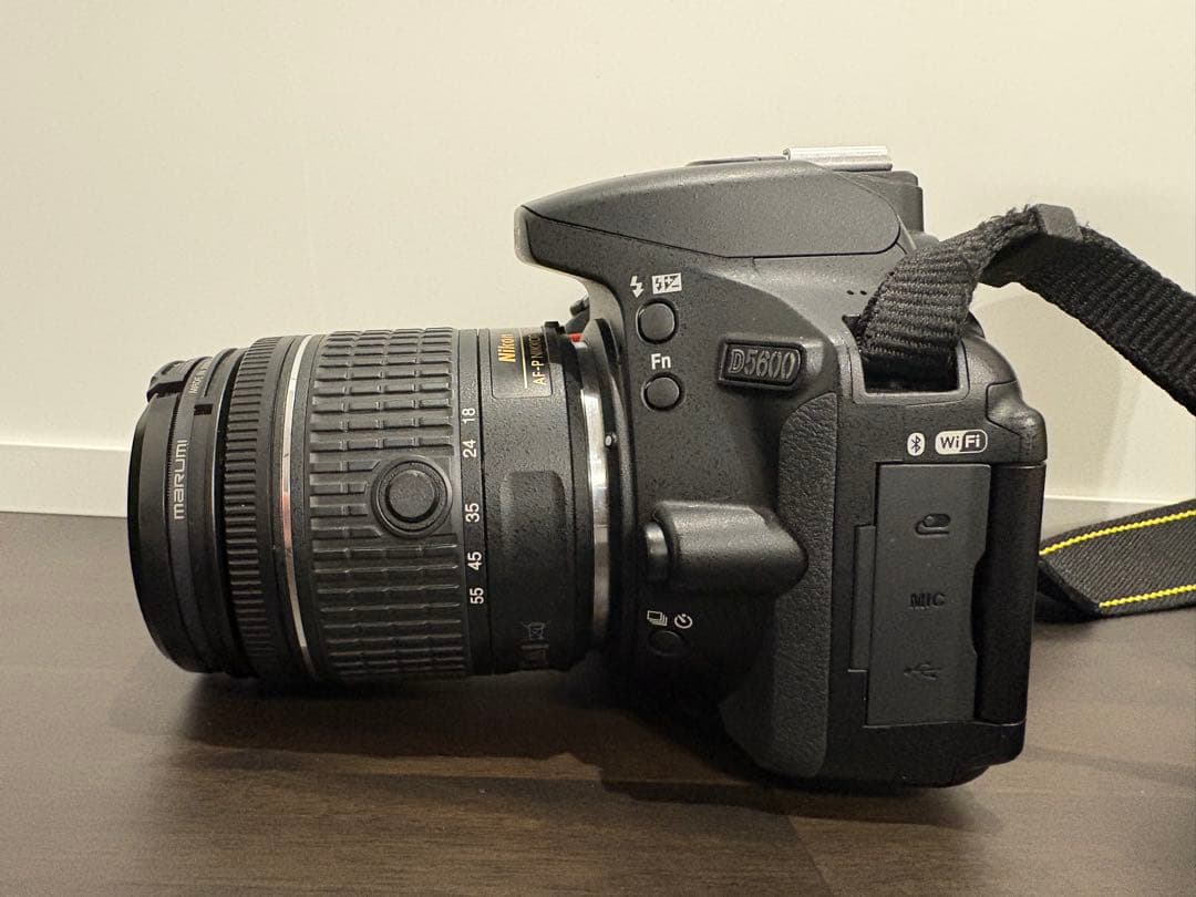 【美品】Nikon D5600 ダブルズームキット