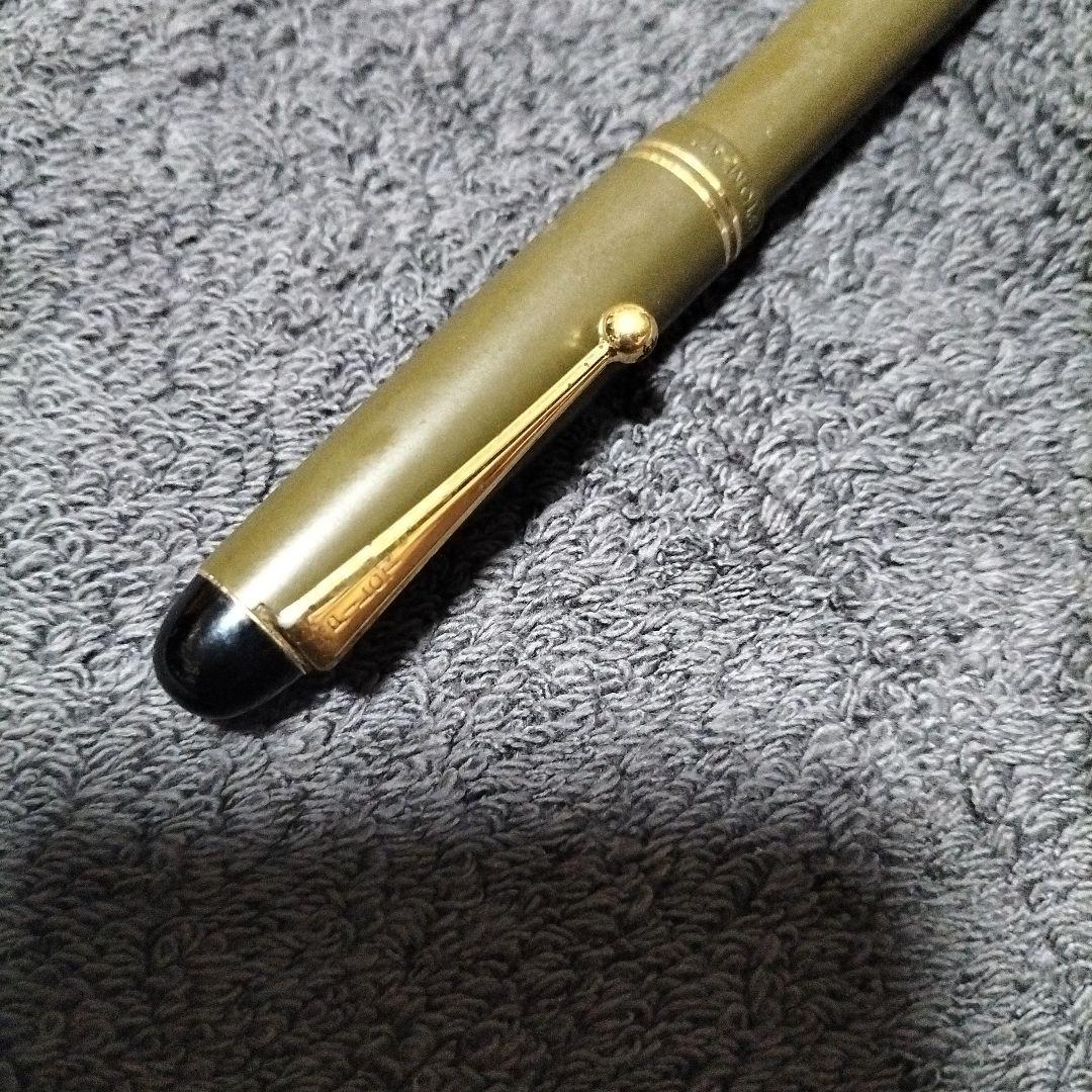 14K PILOT オリーブグリーン 万年筆 金属製