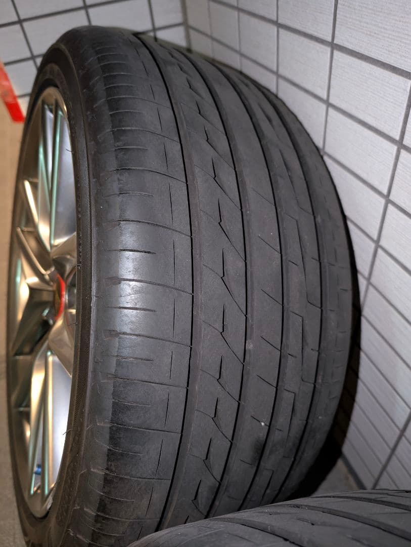 LEXUS IS Fスポーツ　純正18インチホイール　タイヤ付き