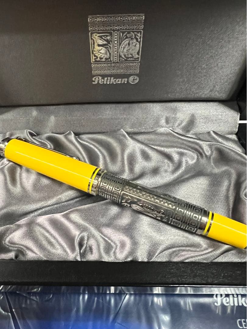 Pelikan ペリカン トレド M910 万年筆 イエロー 18K M