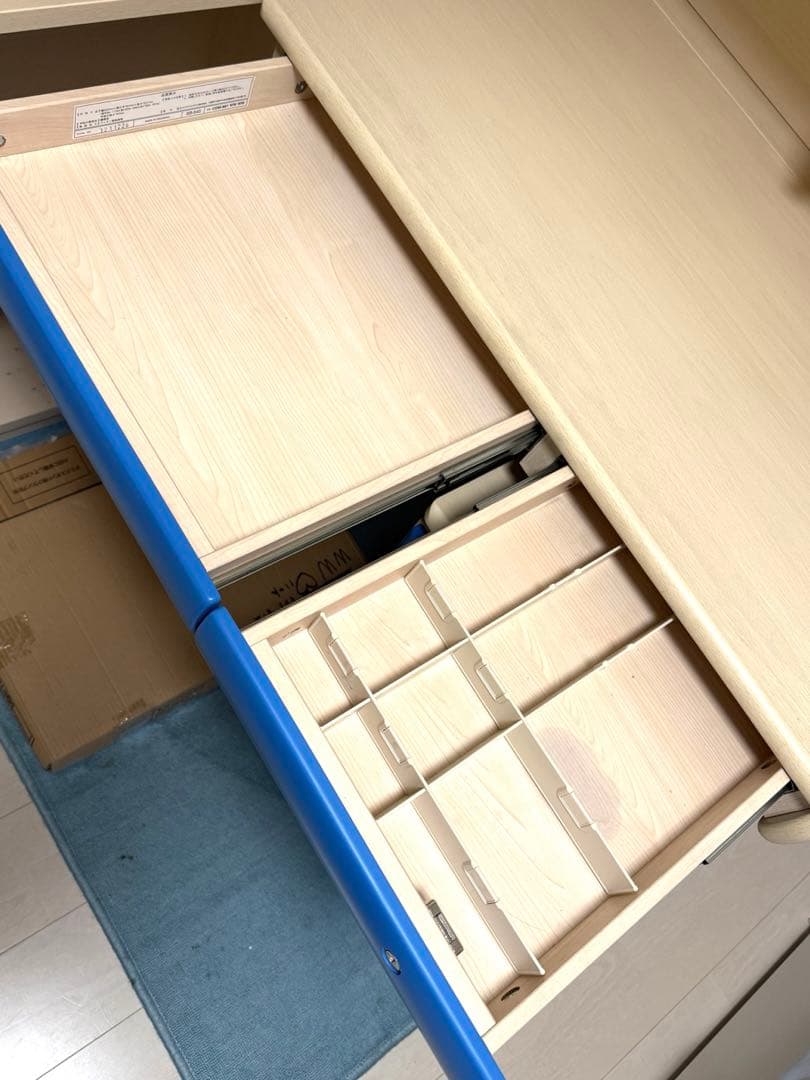 （大阪引取り限定）KOIZUMI L字型学習机とチェアセット