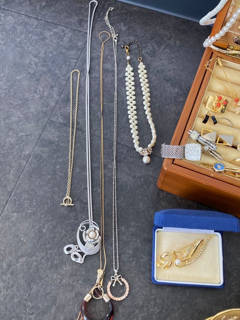 遺品整理 ネックレス 指輪 金杯 パール　ブローチ　腕時計　SEIKO