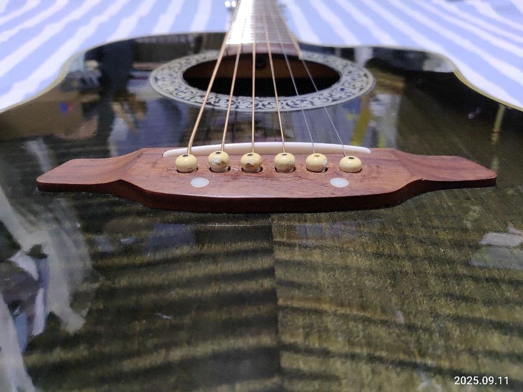 90年代のARIAのABSファイバー・エレ・アコースティックギターAMB-35