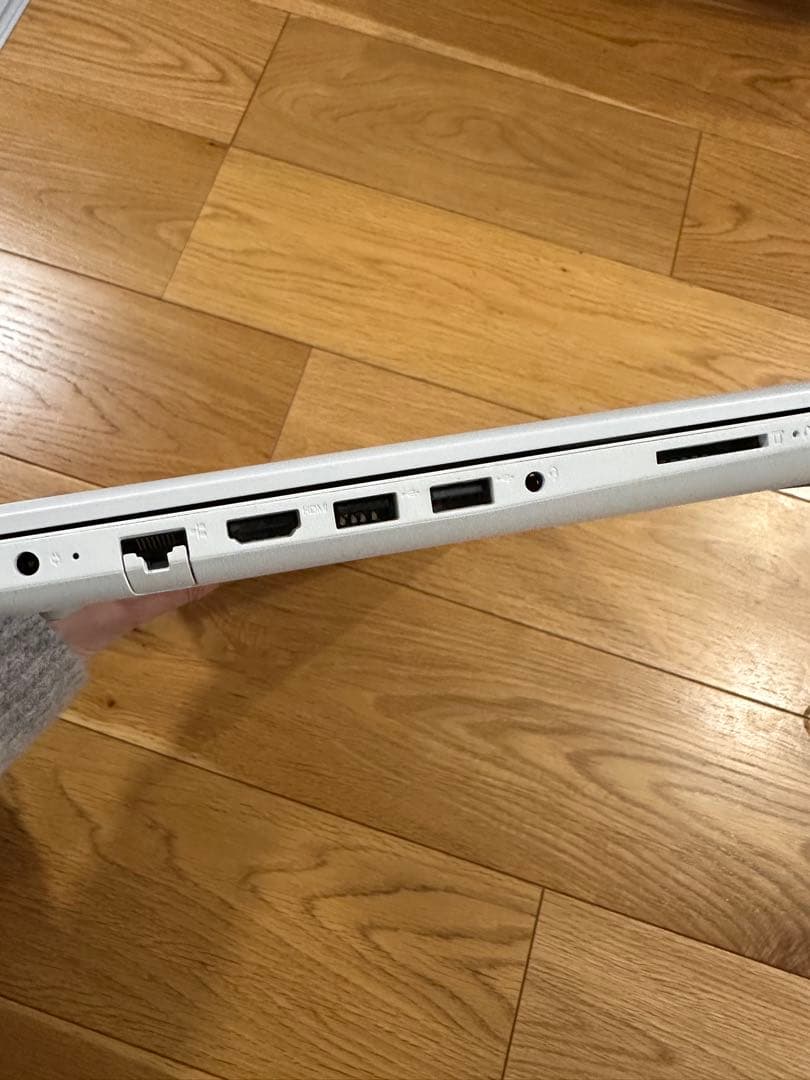 NEC LAVIE NS20A/M ホワイトノートPC ACアダプター付き