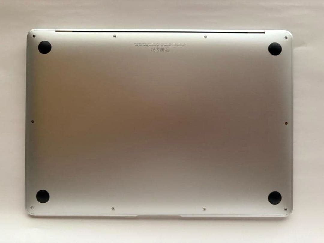 Apple MacBook Air (M1, 2020) 16GB シルバー