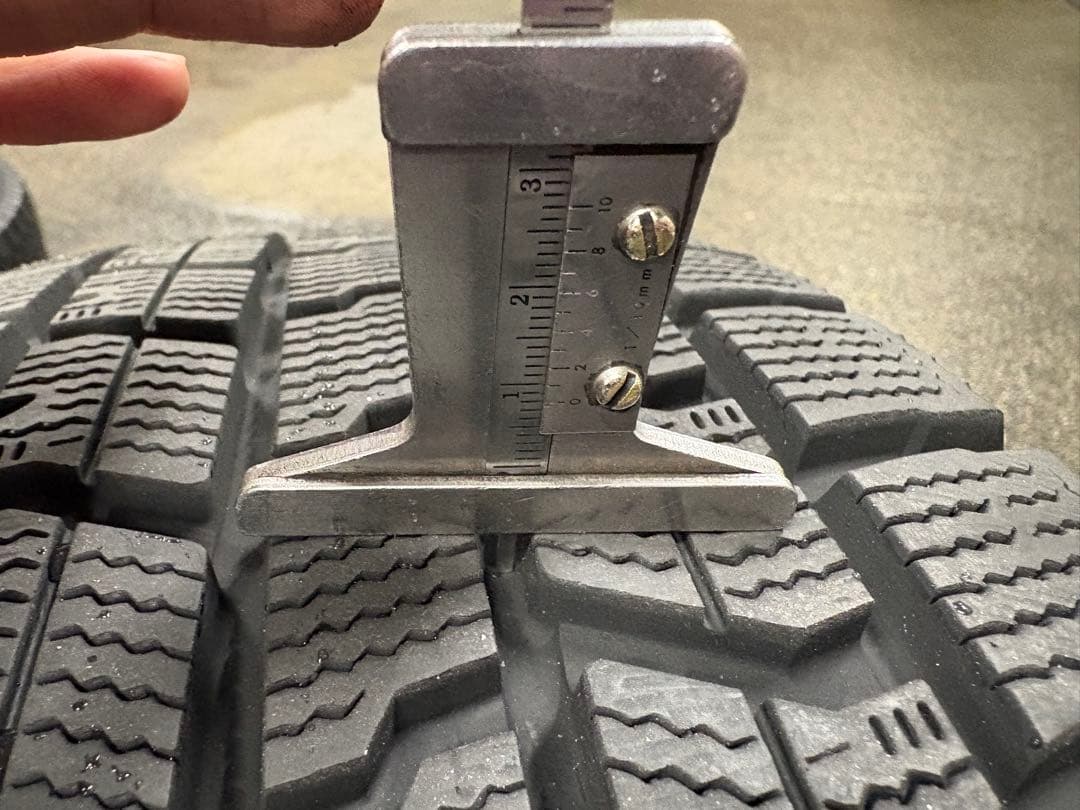 スタッドレスタイヤホイール 4本セット 205/60R16