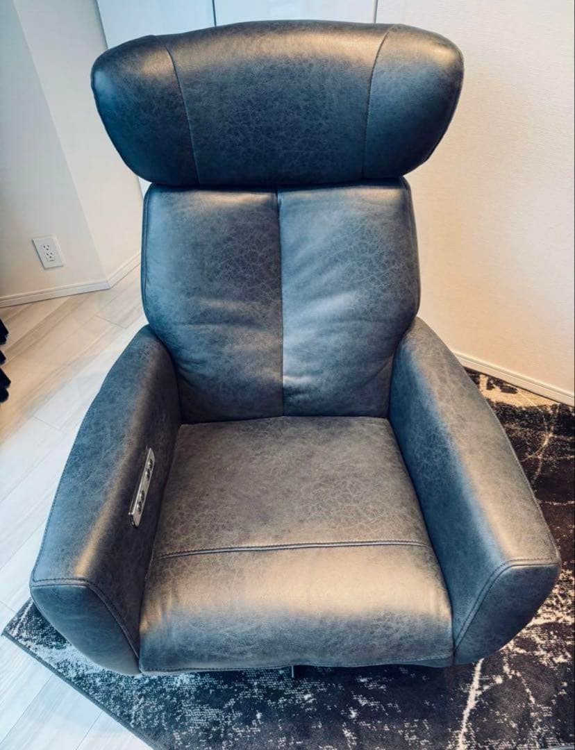【新品未使用】【送料込み】電動リクライニングチェアレザーテック革　人気カラー