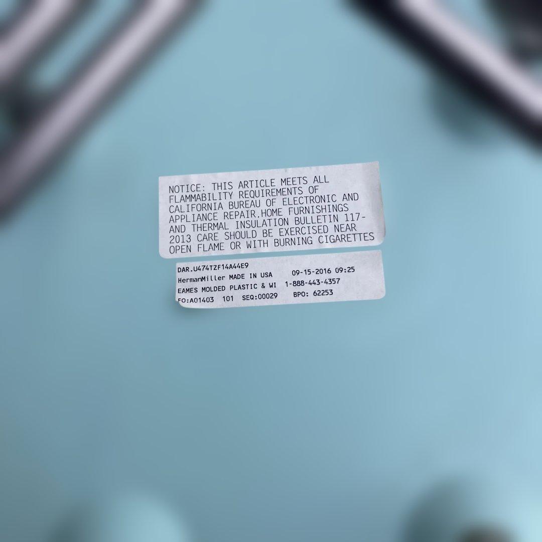 64convページハーマンミラー　イームズチェア（Eames Chair）