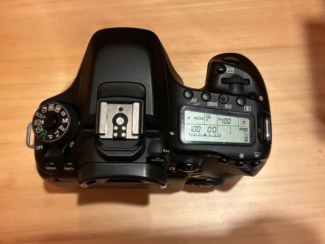 Canon EOS80d ボディ本体　おまけ本付き