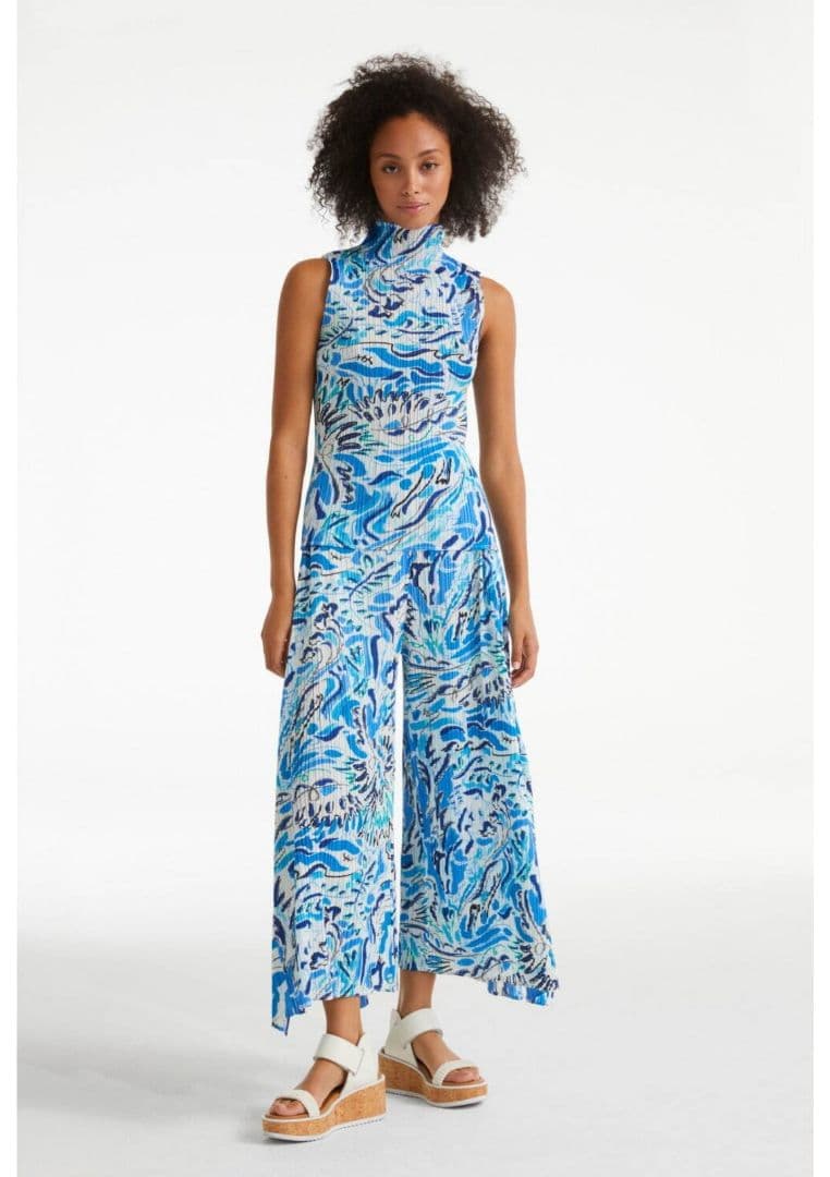 プリーツプリーズ イッセイミヤケ 靴　レディース　サンダル　黒