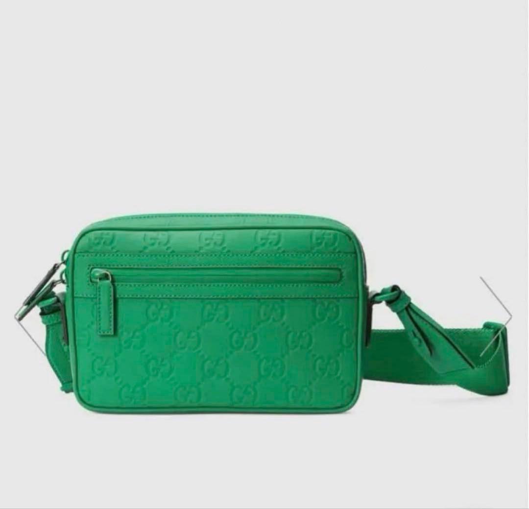 【未使用に近い】GUCCI ラバーエフェクトクロス　バック