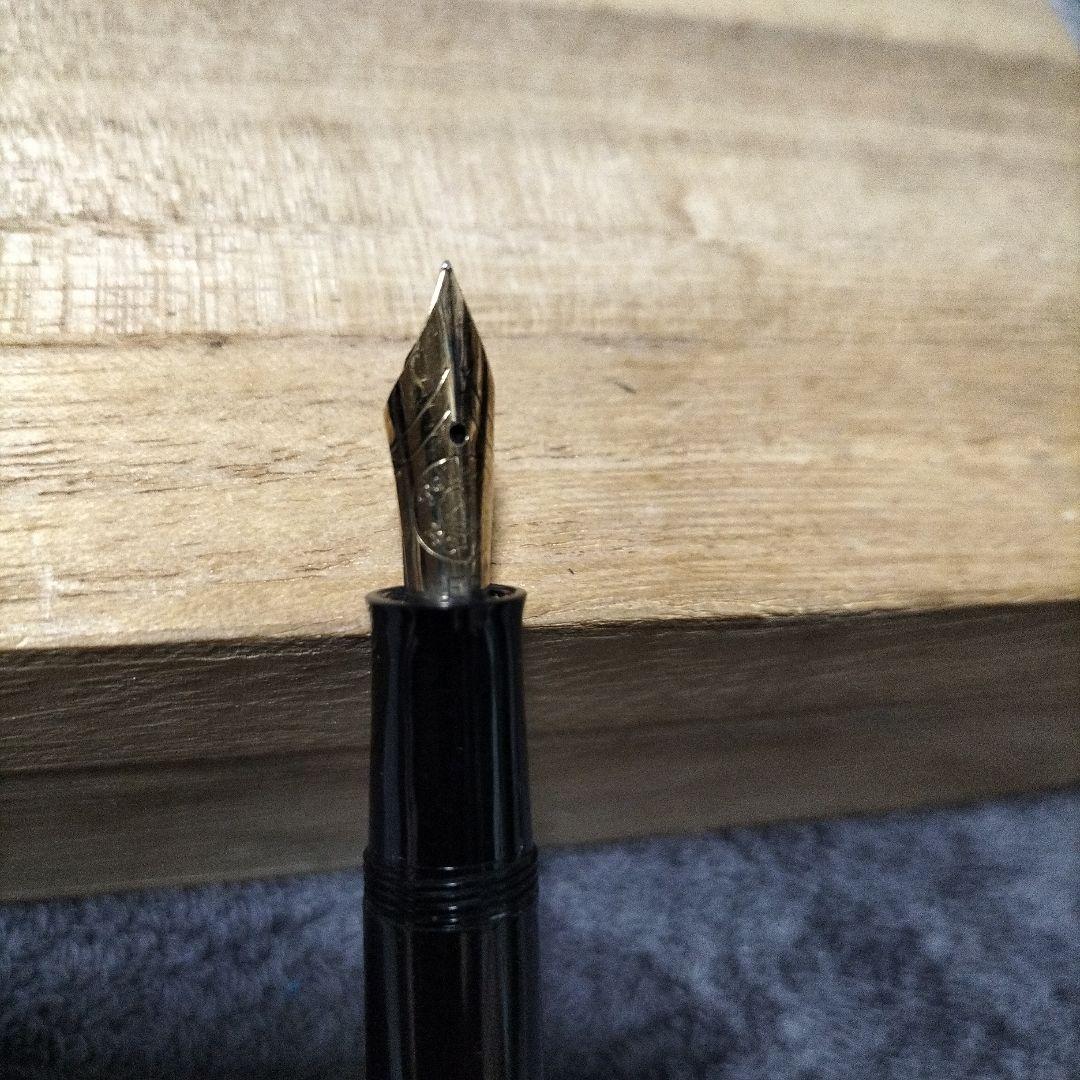 14K　PELIKAN 黒のストライプ模様 万年筆