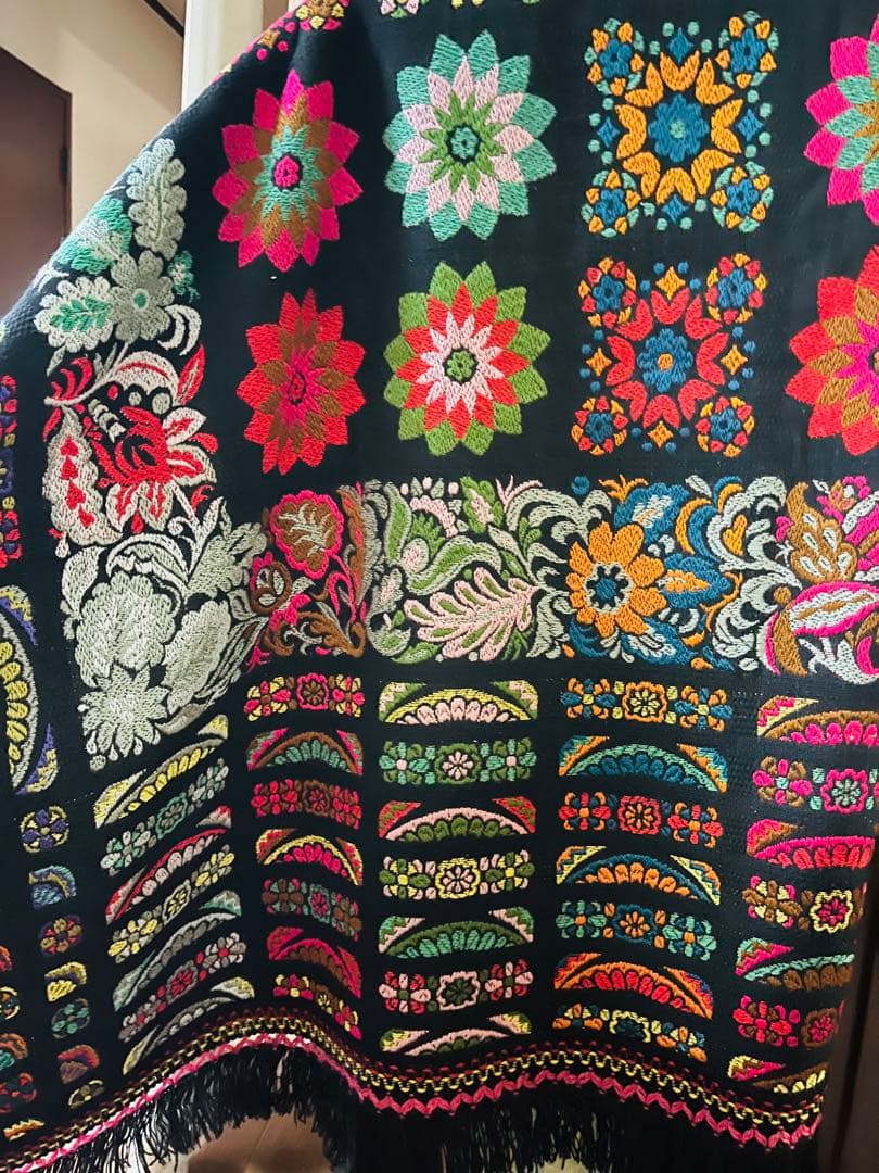 ☆。.:＊・゜素敵刺繍ベットカバーセミダブル②☆。.:＊・゜