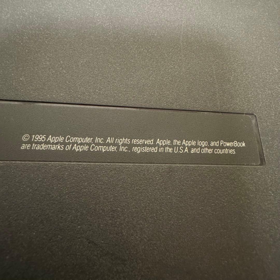 ビンテージApple Macintosh Power Book 550c