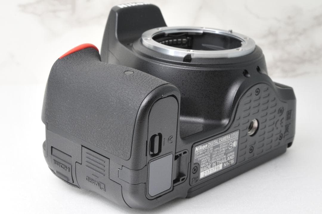 美品❣️Nikon D5500⭐️Wi-Fi スマホ転送 一眼レフカメラ ニコン