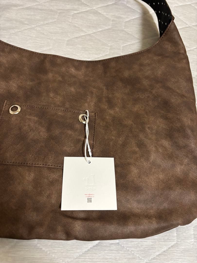 LETERIE バックルリバーシブルショルダーバッグ