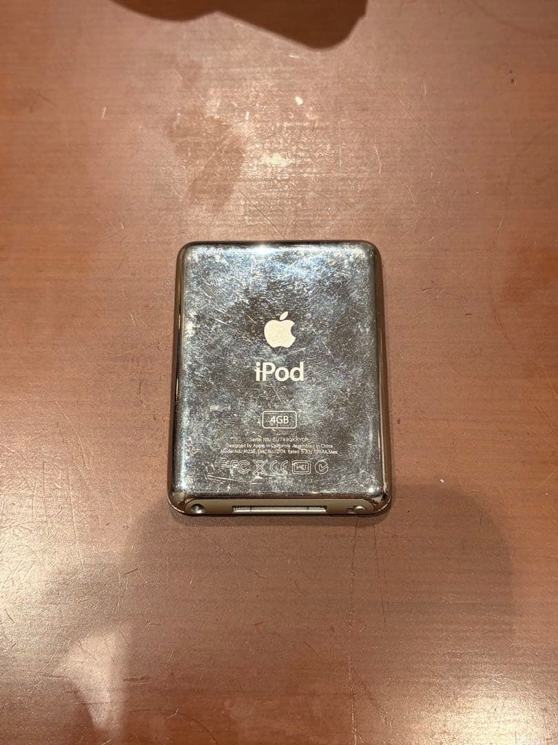 (バッテリー交換済み)iPod nano 第3世代　4GB シルバー