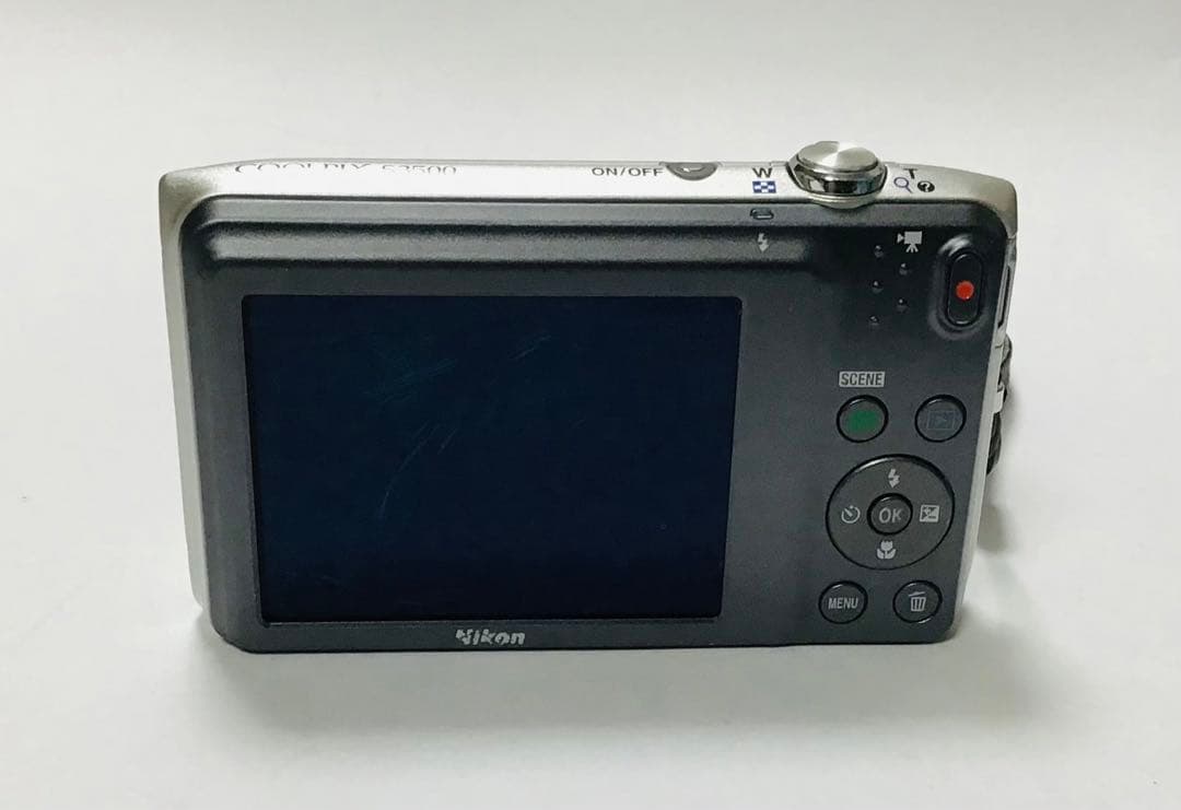 Nikon ニコン COOLPIX S3500 コンパクトデジタルカメラ