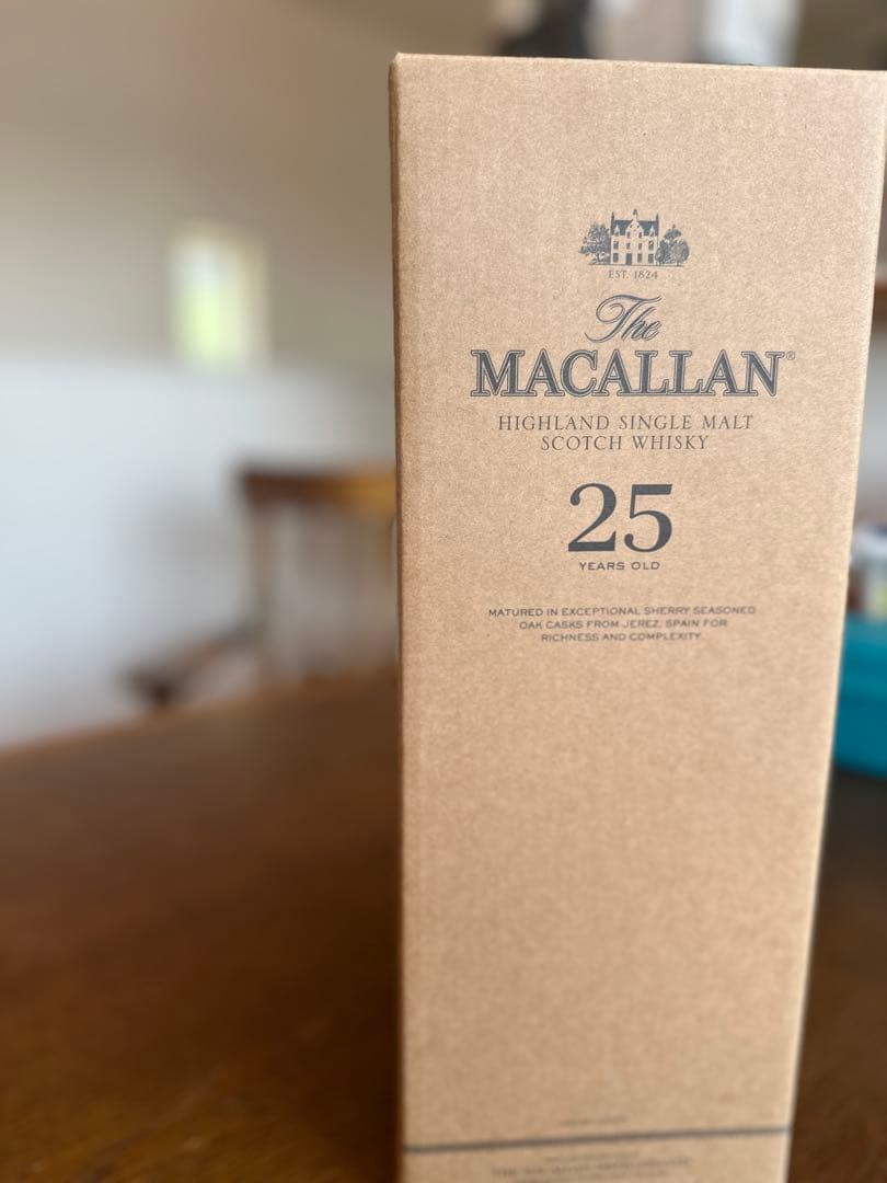 マッカラン25年、空き瓶、木箱付き（未洗浄)
