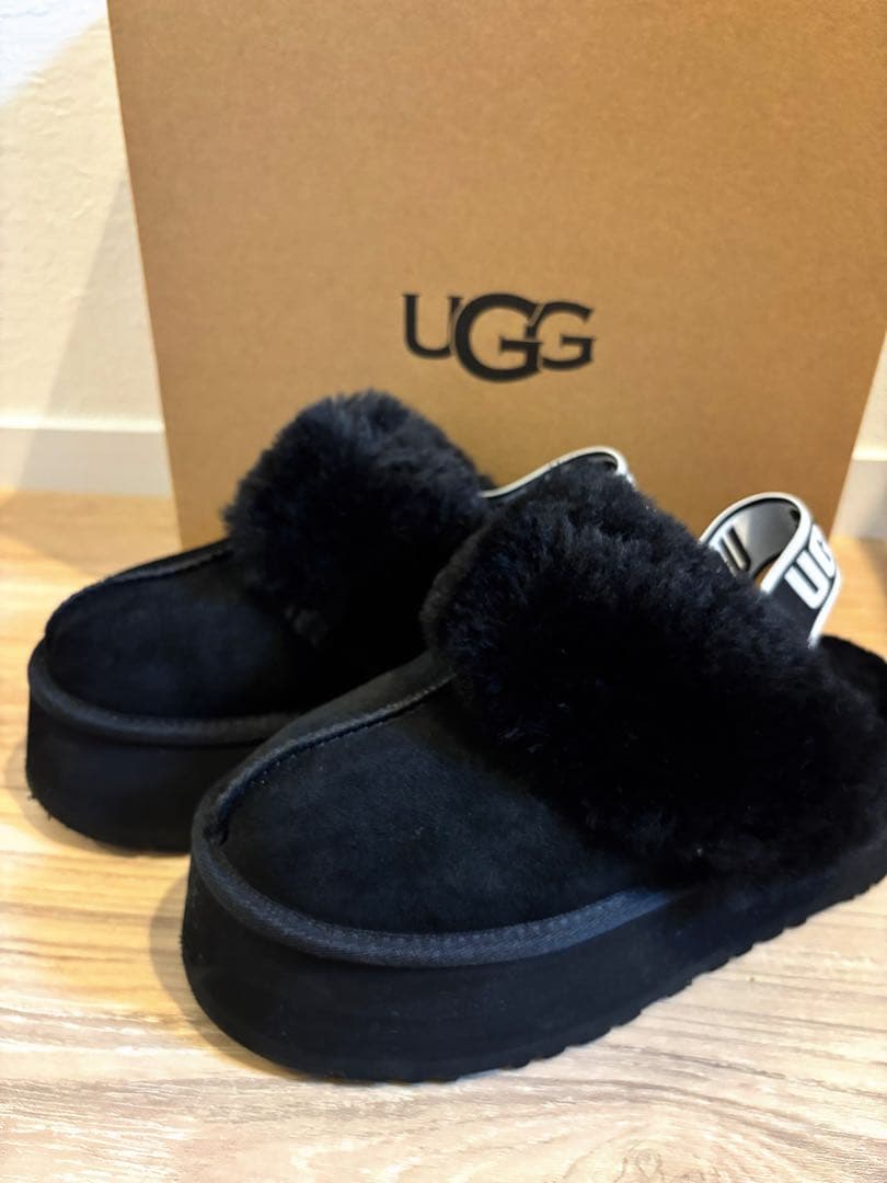 UGG Funkette / アグ ファンケット　ブラック　23