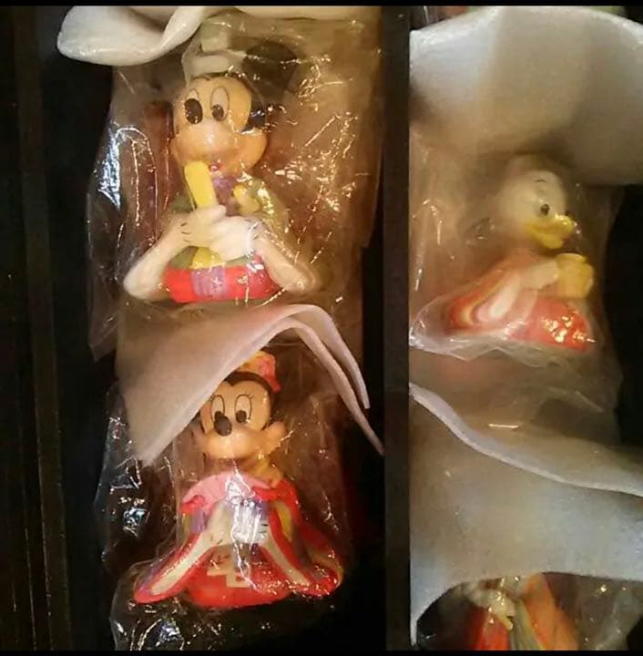 28000円！ 雛人形 ディズニー ひな飾り 豪華