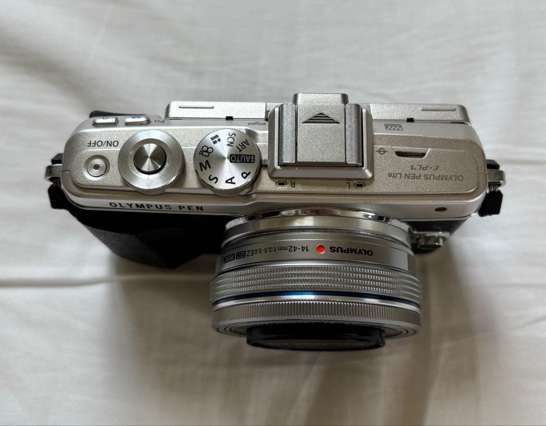 美品 オリンパス PEN E-PL7 ミラーレス一眼デジタルカメラ