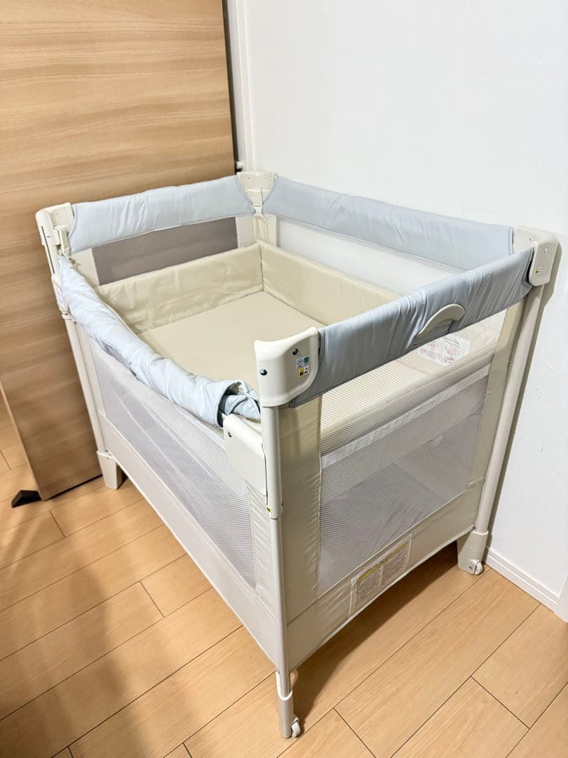 アップリカ ココネルエアー AB ベビーベッド ホワイトグレー WH汚れなし