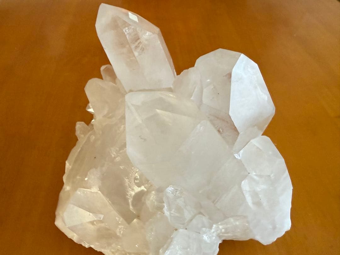 tomokazuです 水晶　クラスター　5188g