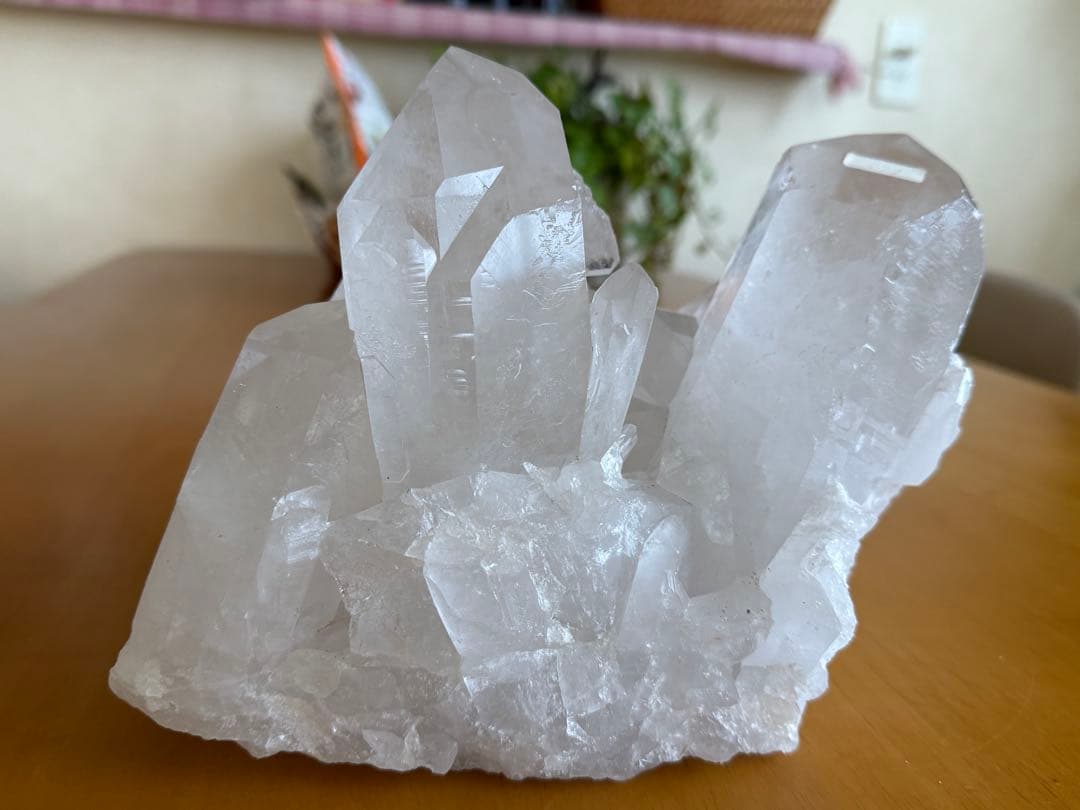 tomokazuです 水晶　クラスター　5188g